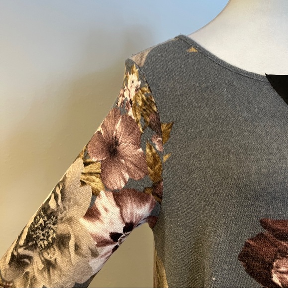 Floral Lace-Up long sleeves Swing sweater Dress size large - Picture 3 of 14